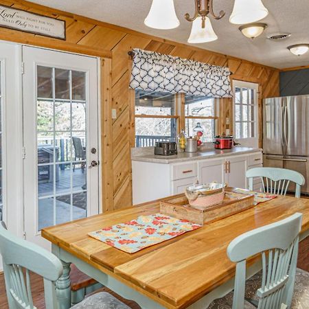 Wooded Bliss Hot Tub Single Level Cabin With No Steps Rocking Chairs And Wooded Views ピジョンフォージ エクステリア 写真
