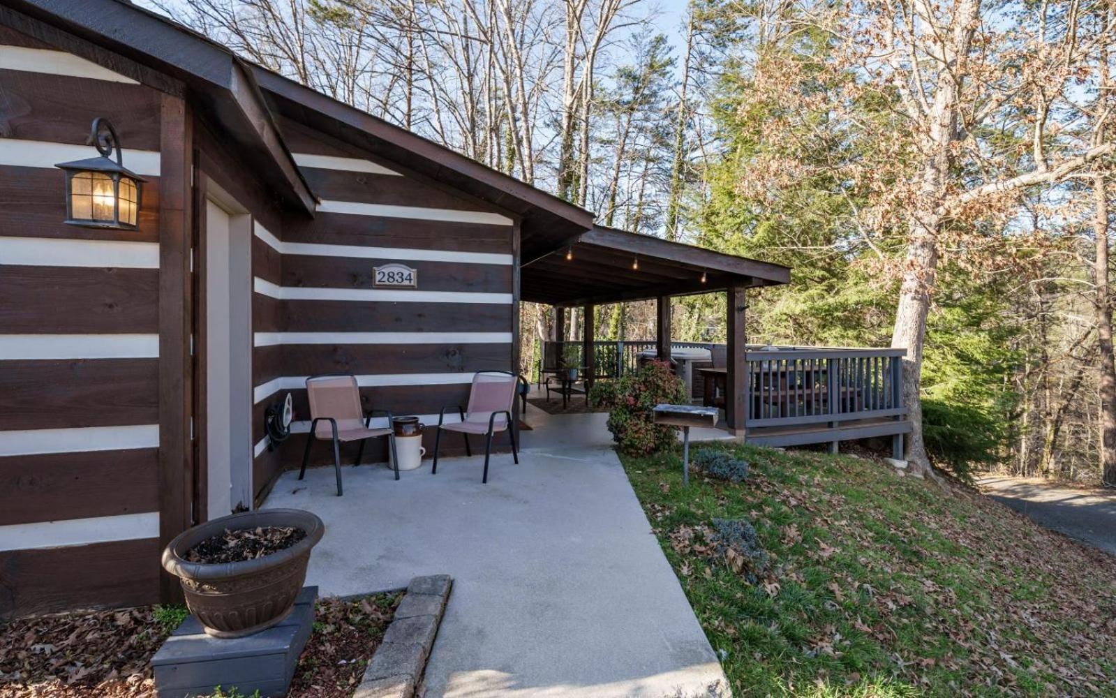 Wooded Bliss Hot Tub Single Level Cabin With No Steps Rocking Chairs And Wooded Views ピジョンフォージ エクステリア 写真