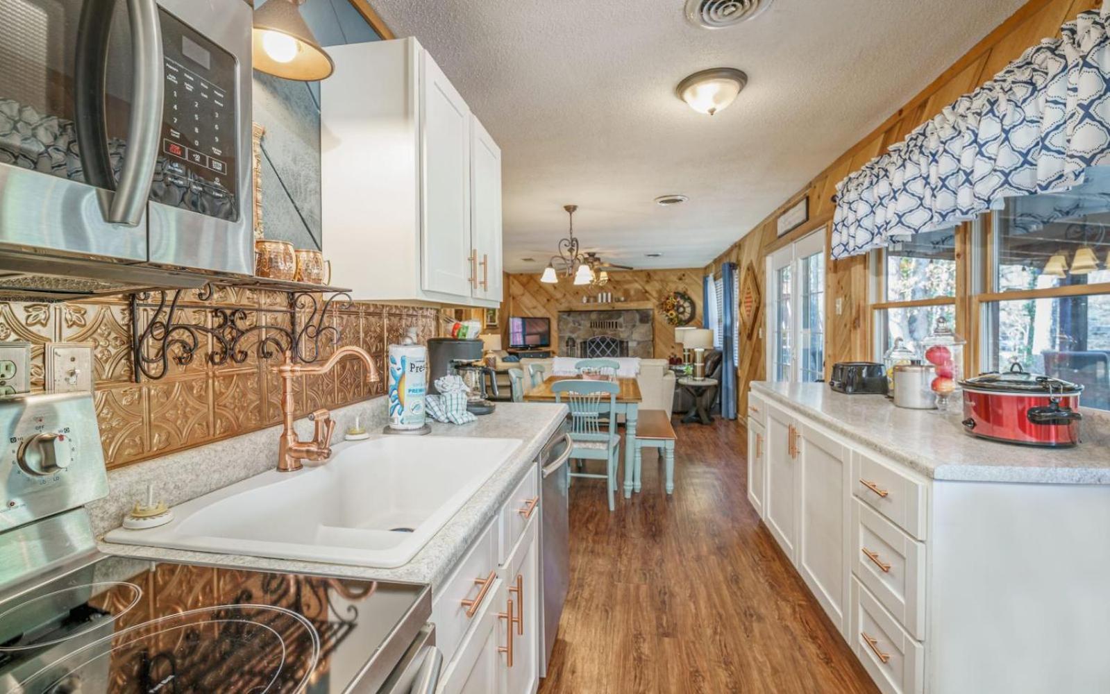 Wooded Bliss Hot Tub Single Level Cabin With No Steps Rocking Chairs And Wooded Views ピジョンフォージ エクステリア 写真