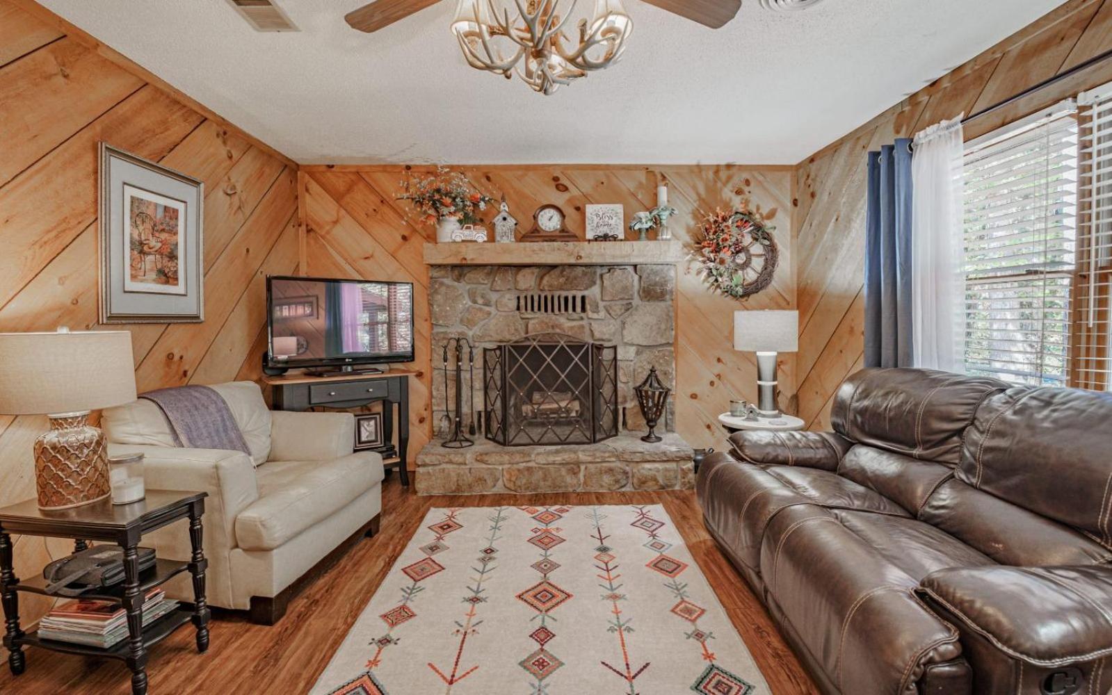 Wooded Bliss Hot Tub Single Level Cabin With No Steps Rocking Chairs And Wooded Views ピジョンフォージ エクステリア 写真
